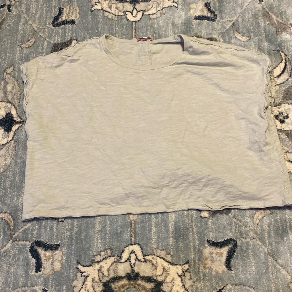 Cropped short sleeve top